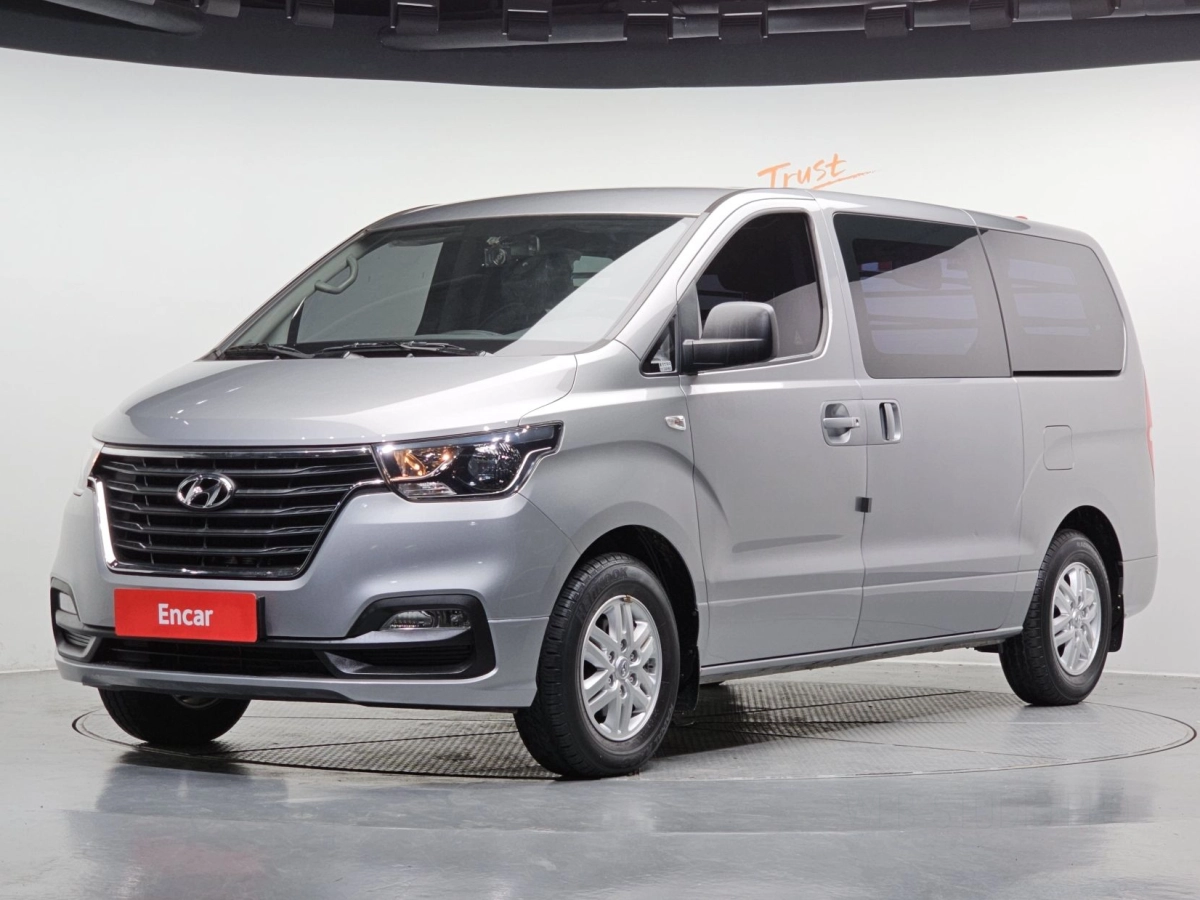 HYUNDAI STAREX GRAND  2019