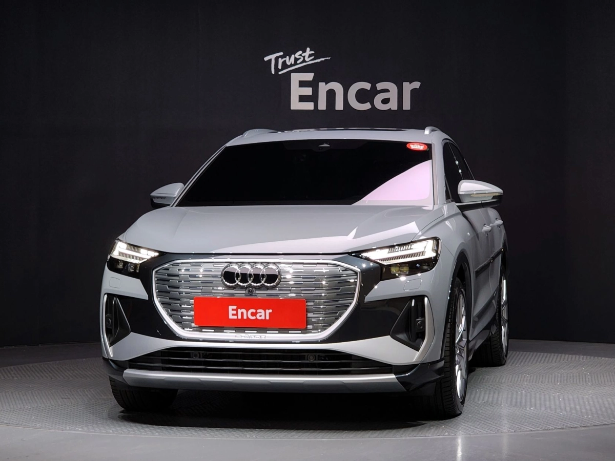 AUDI Q4 E-TRON F4