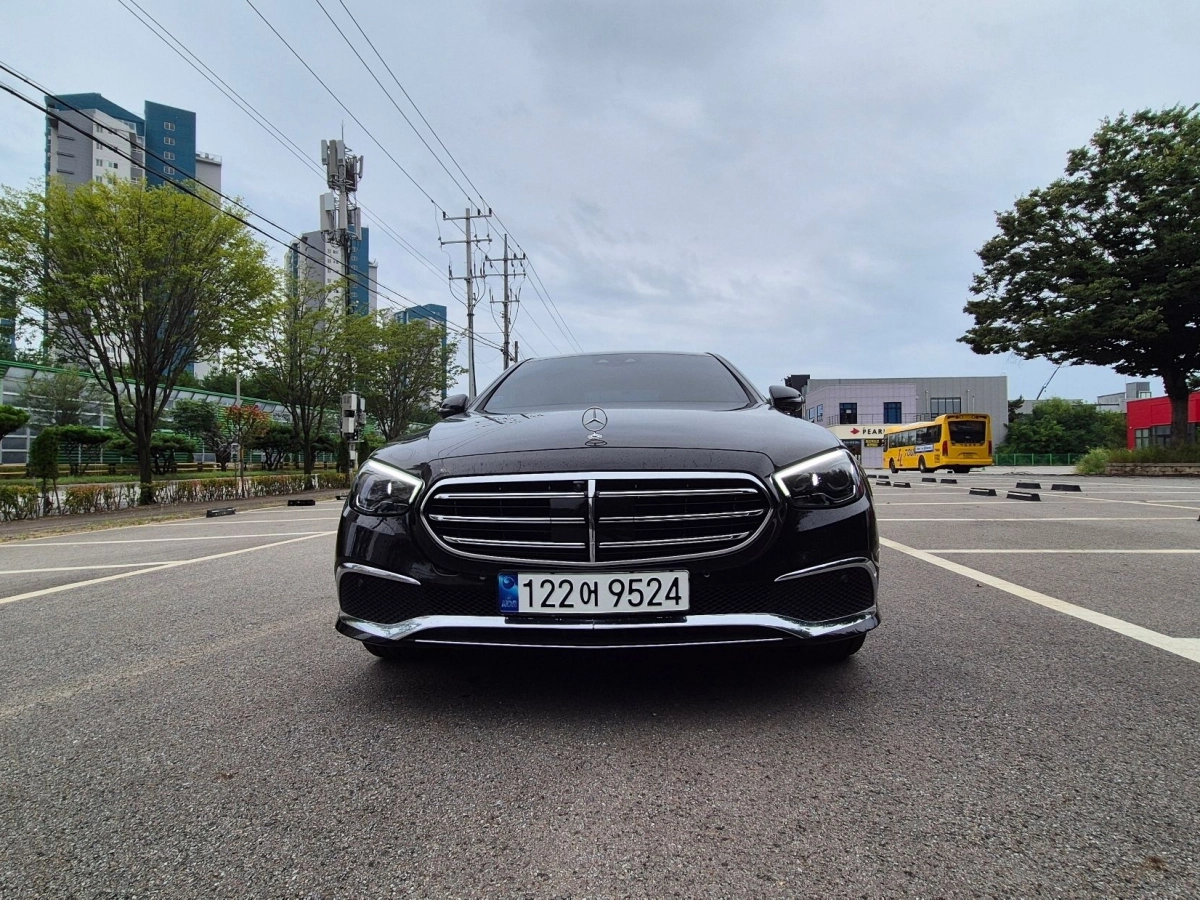 MERCEDES BENZ E-CLASS W213 2023