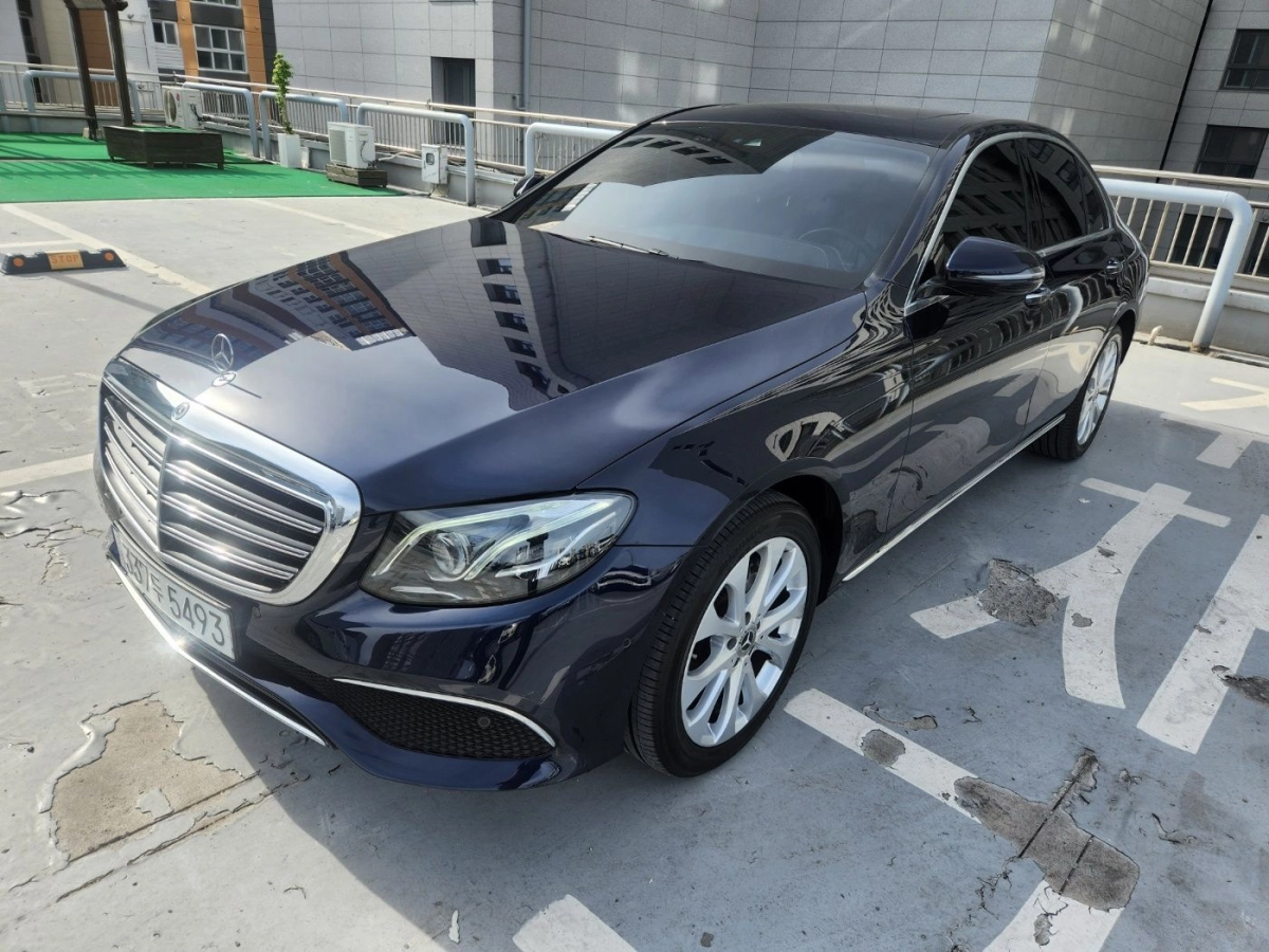 MERCEDES BENZ E-CLASS W213 2020