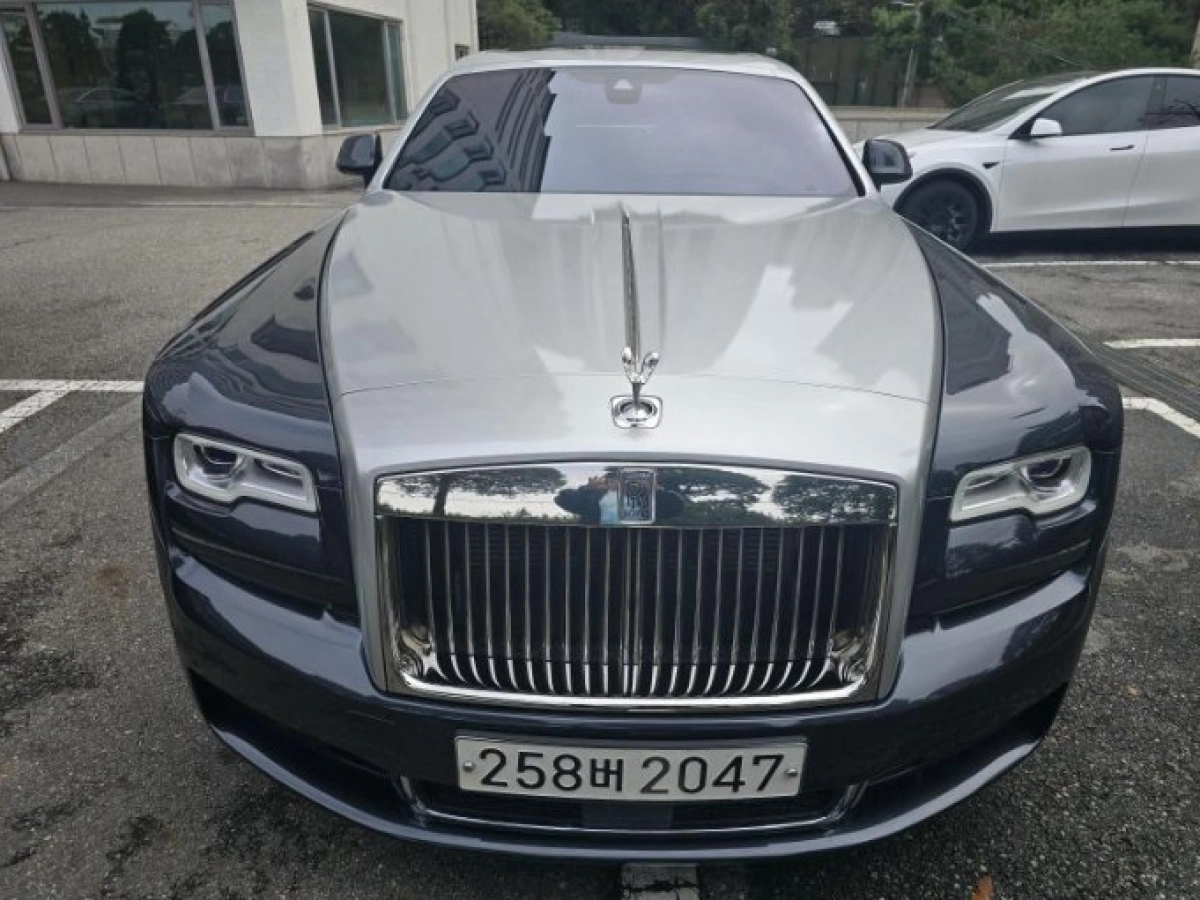 ROLLS ROYCE GHOST  2019