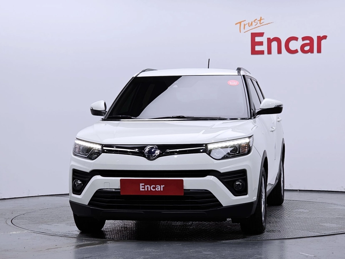 SSANGYONG TIVOLI VERY NEW