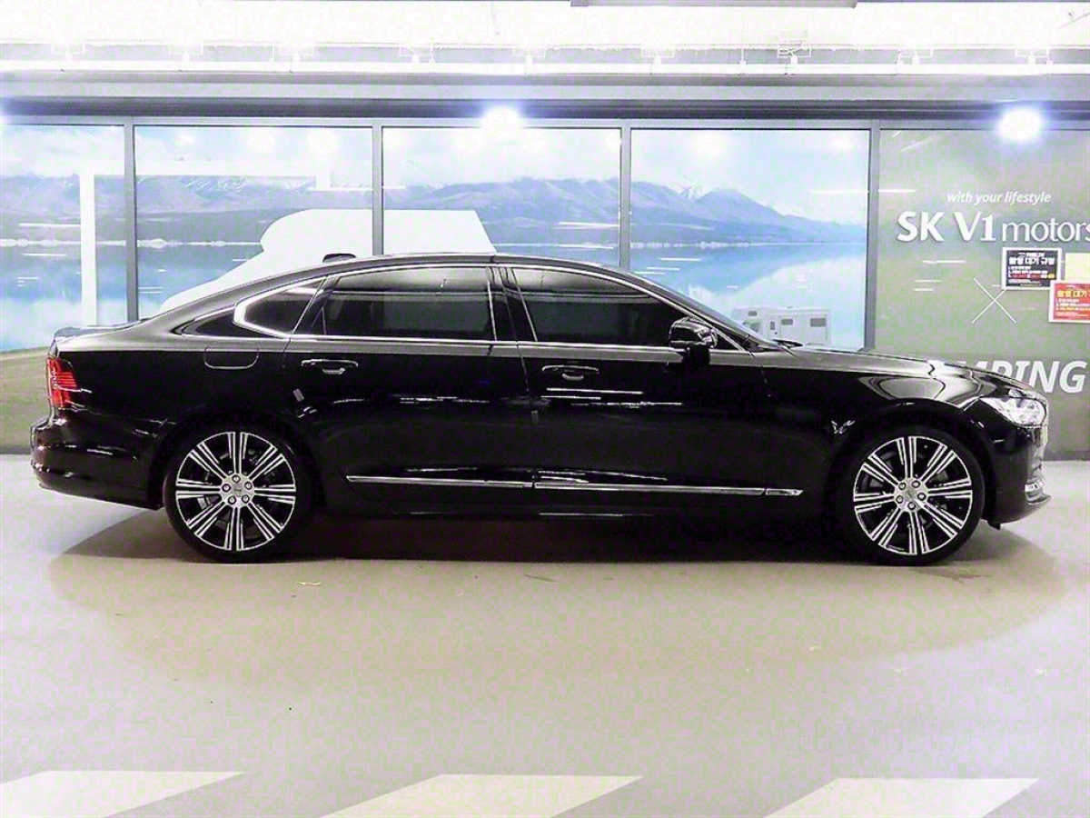 VOLVO S90