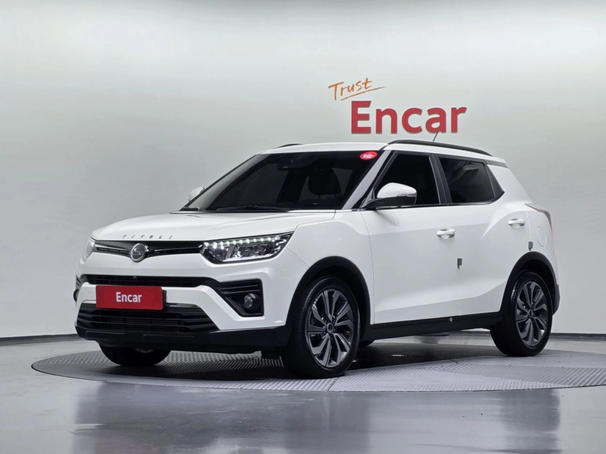 SSANGYONG TIVOLI VERY NEW