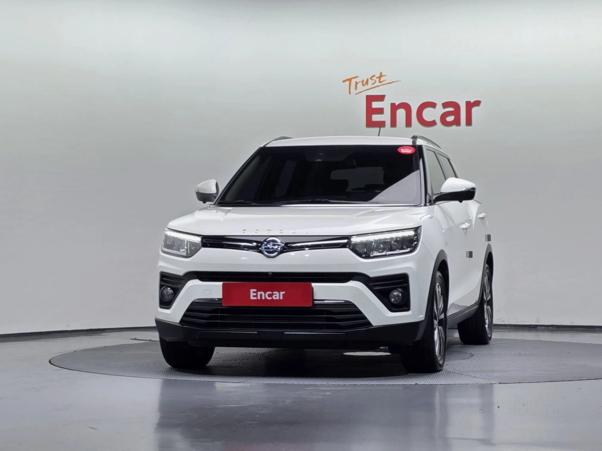 SSANGYONG TIVOLI VERY NEW