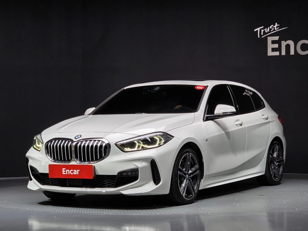 BMW 1-SERIES F40