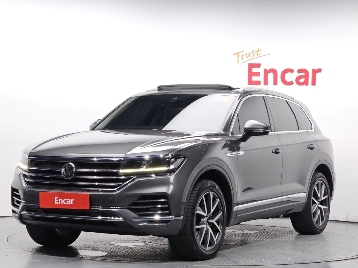 VOLKSWAGEN TOUAREG