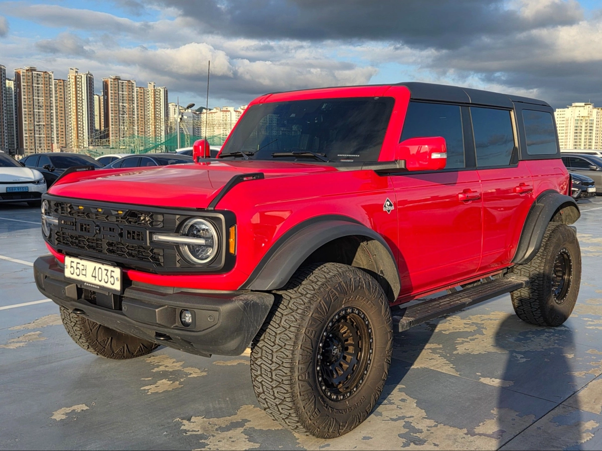FORD BRONCO