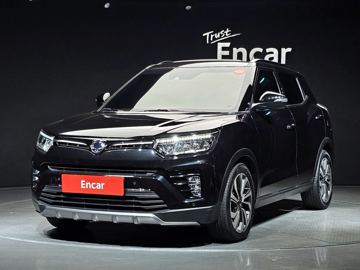 SSANGYONG TIVOLI VERY NEW