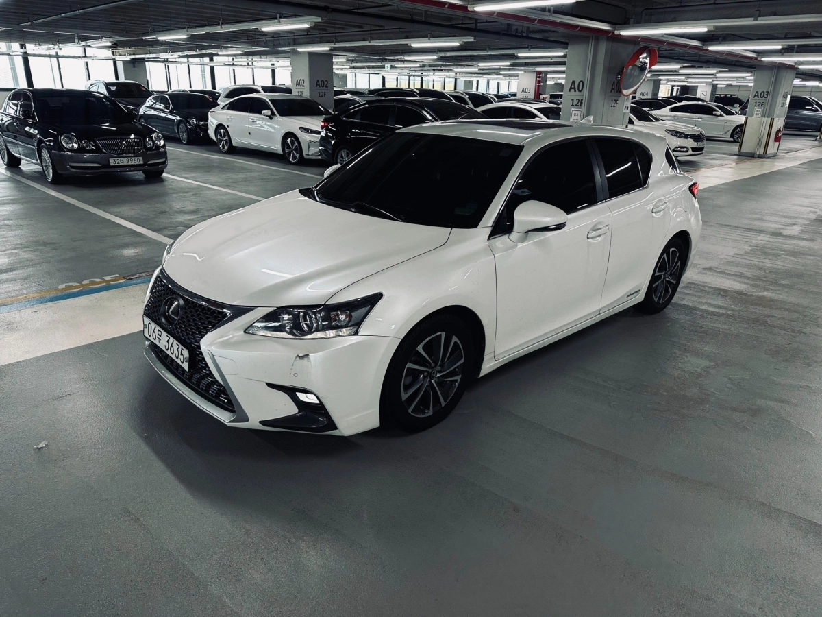 LEXUS CT200H  2019