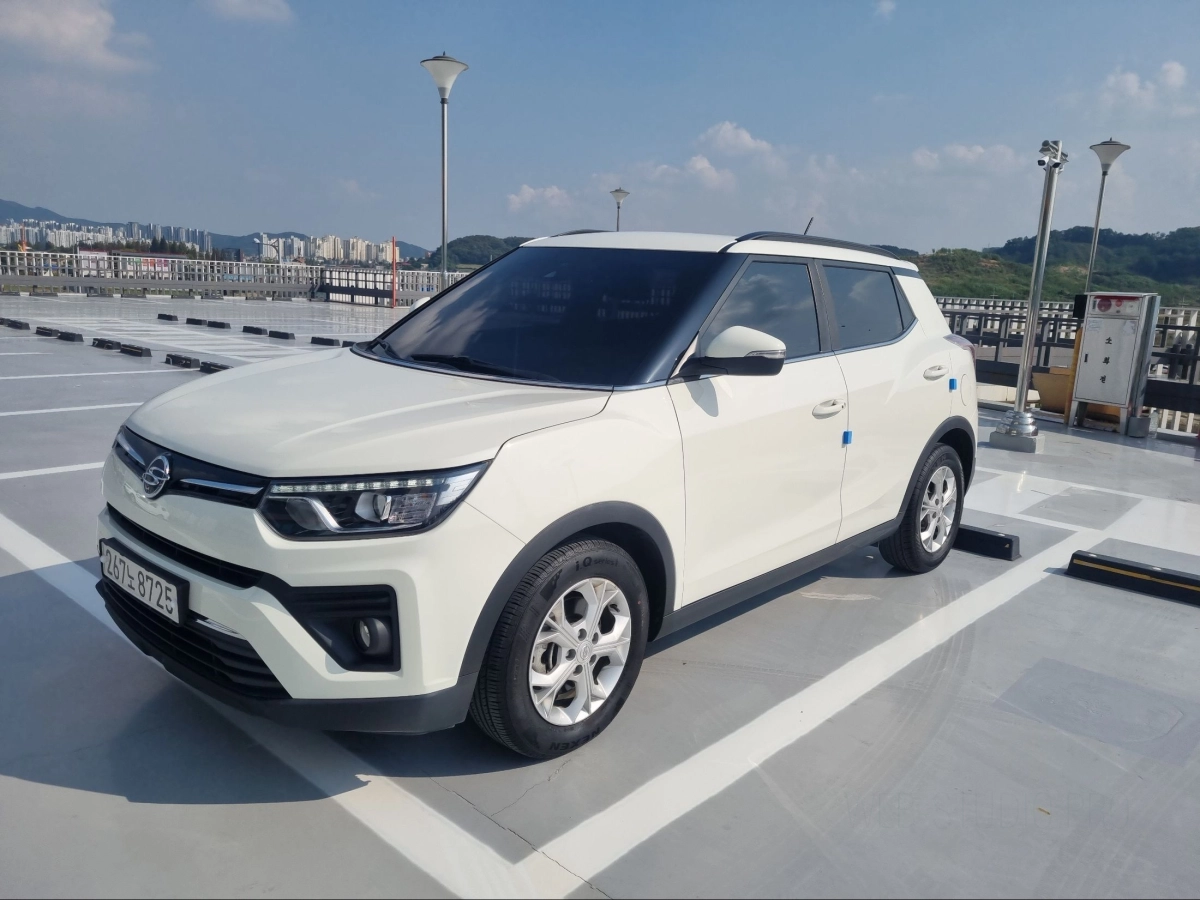 SSANGYONG TIVOLI VERY NEW