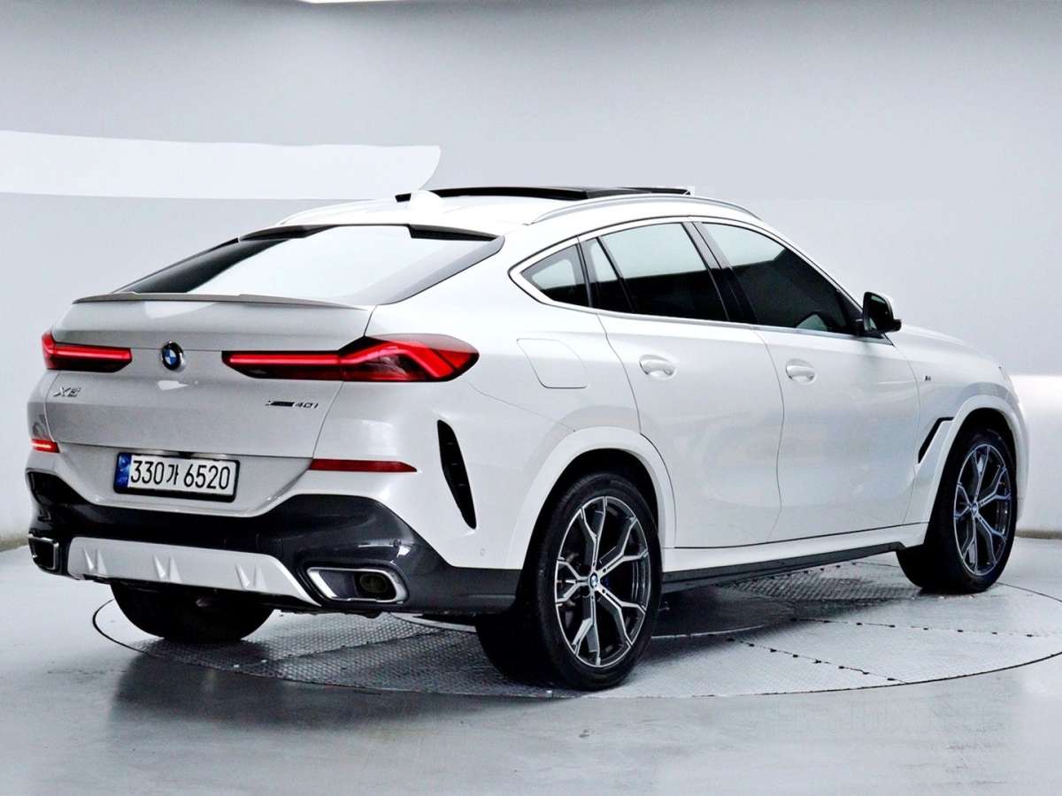 BMW X6 G06