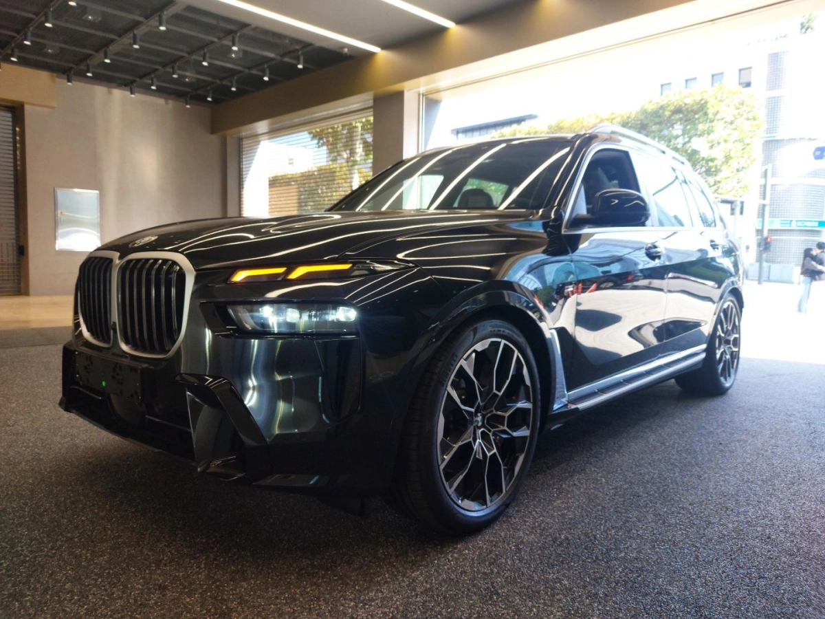 BMW X7 G07 2023
