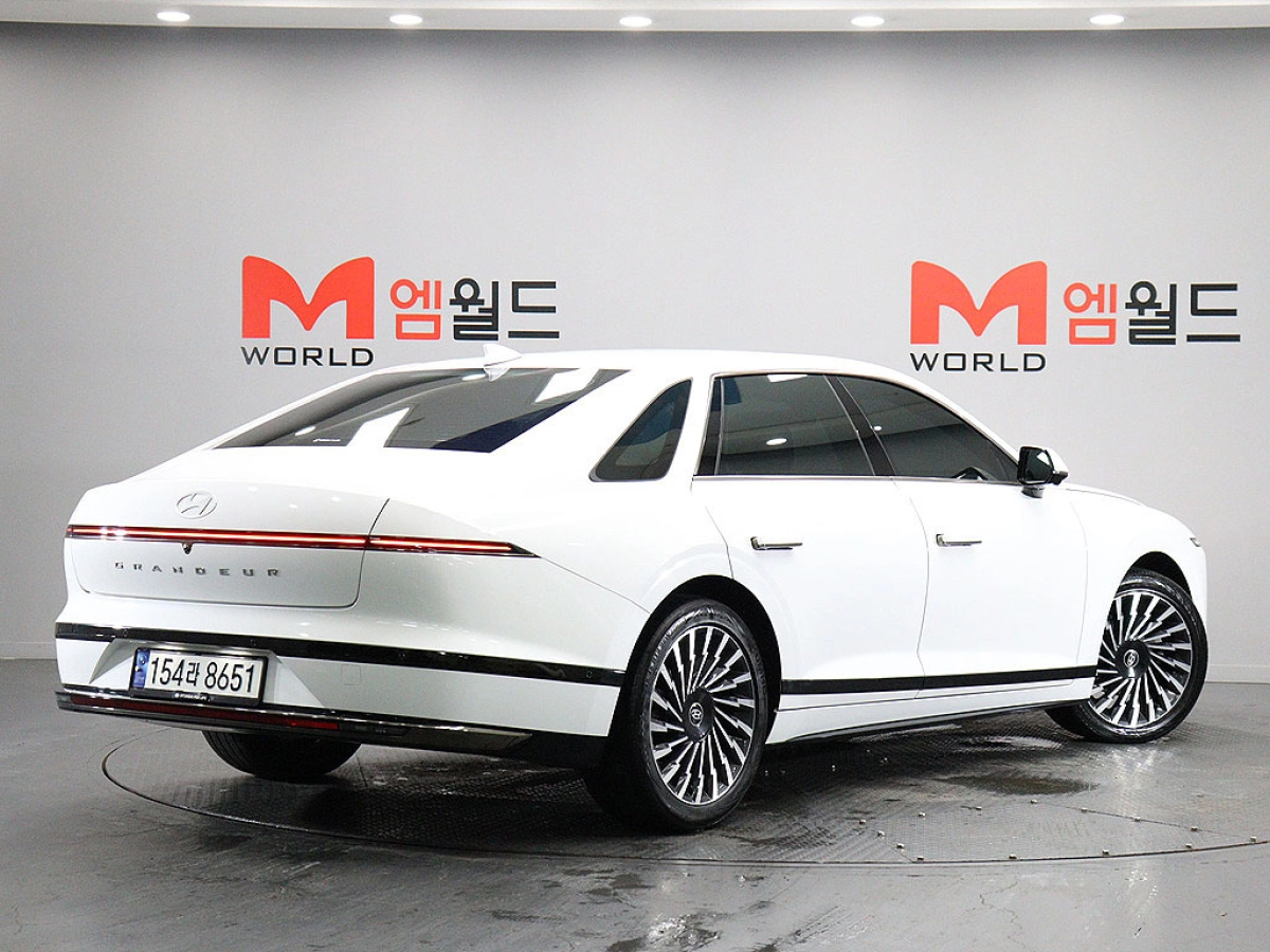 HYUNDAI GRANDEUR HYBRID GN7