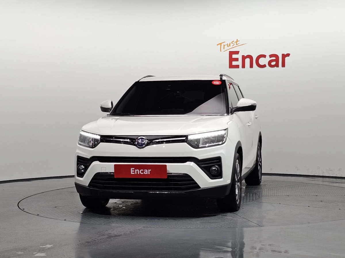 SSANGYONG TIVOLI VERY NEW