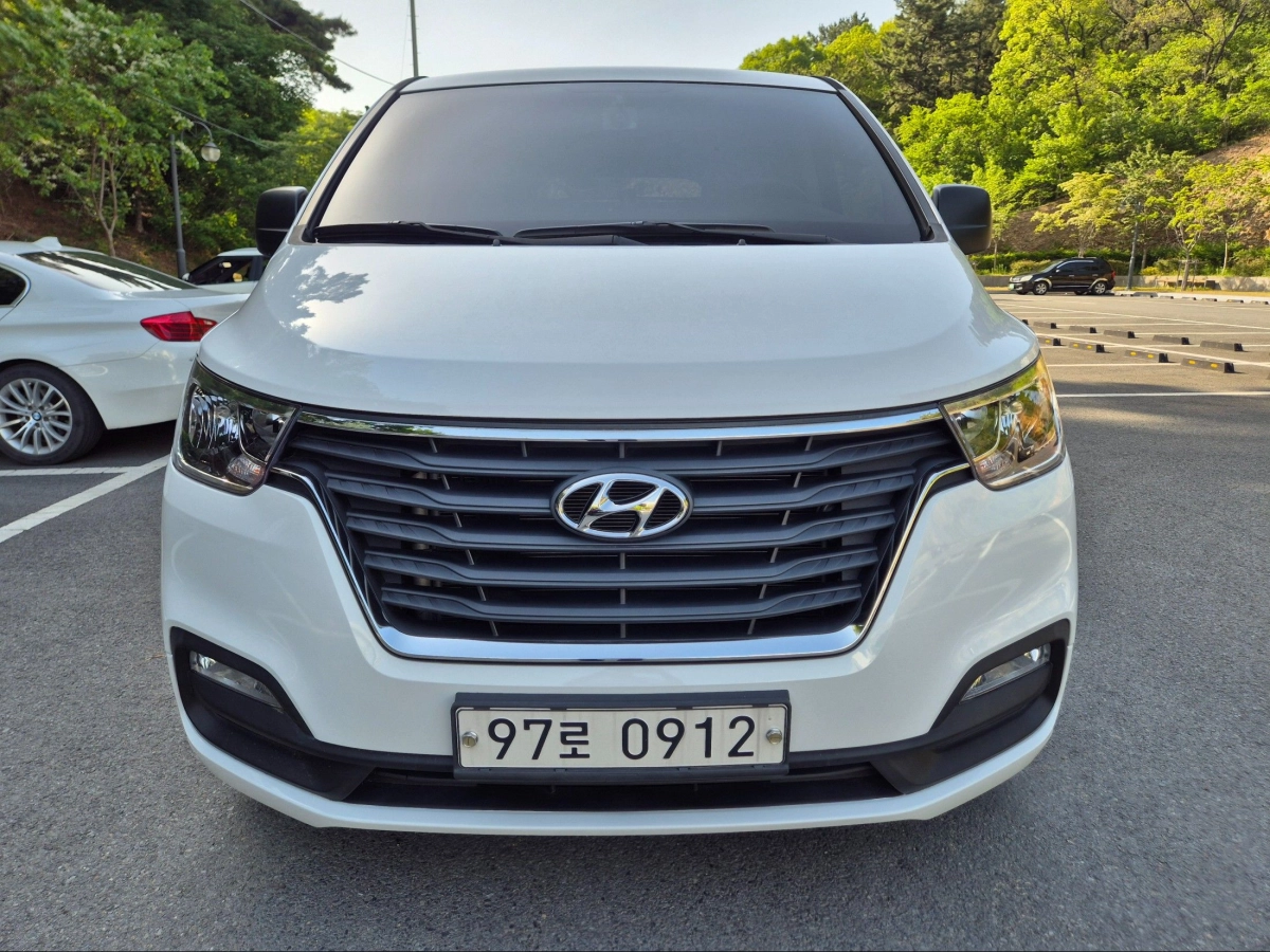 HYUNDAI STAREX GRAND