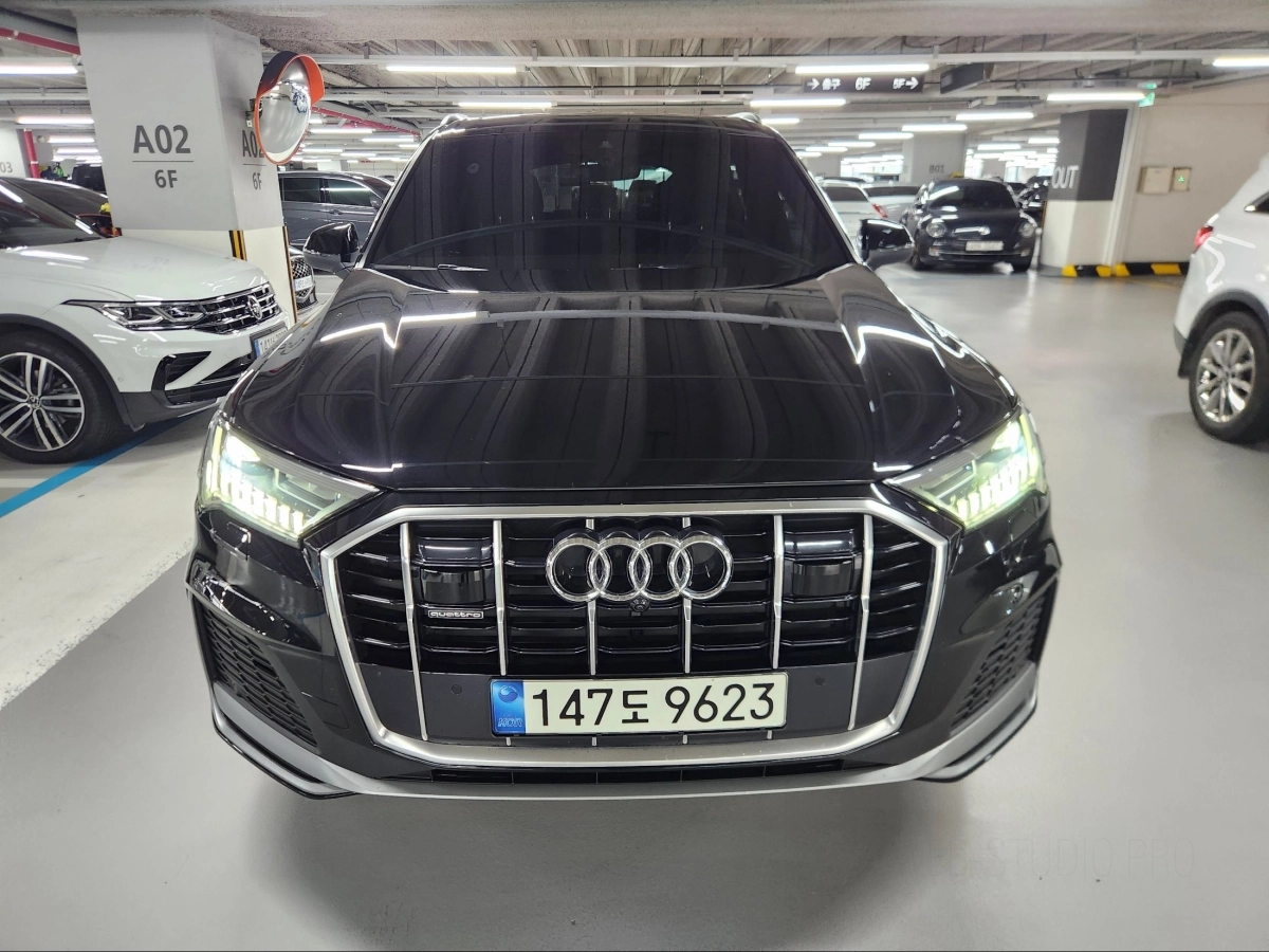 AUDI Q7 4M