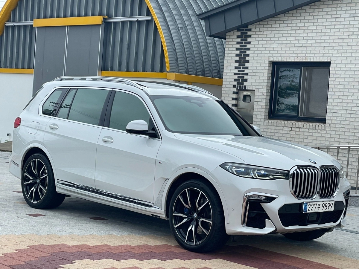 BMW X7 G07