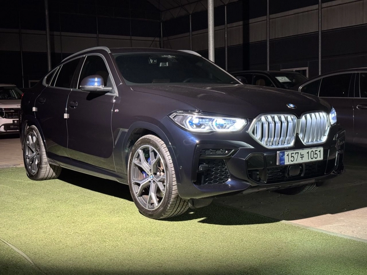 BMW X6 G06