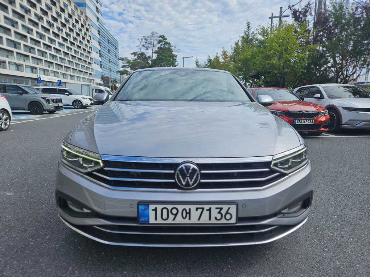 VOLKSWAGEN PASSAT GT B8