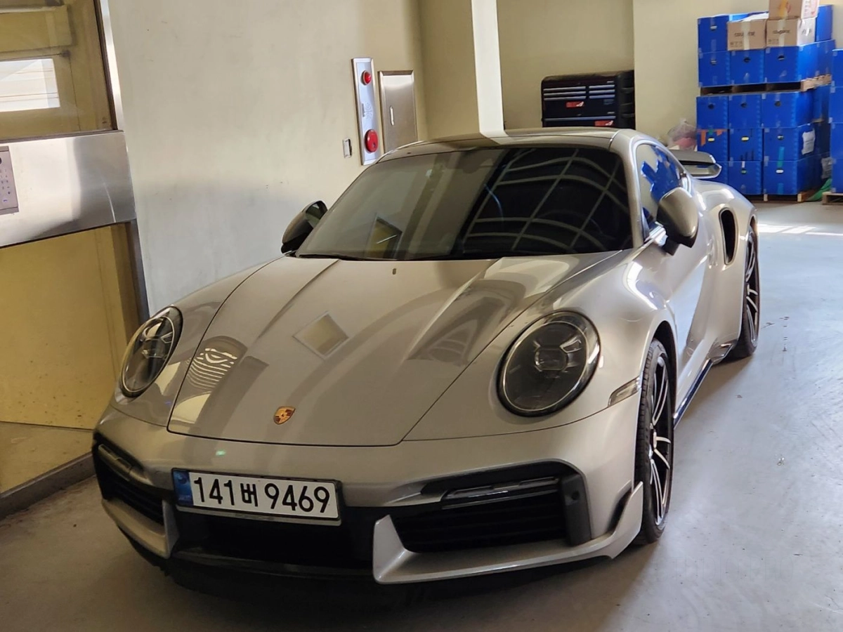 PORSCHE 911 992  2021