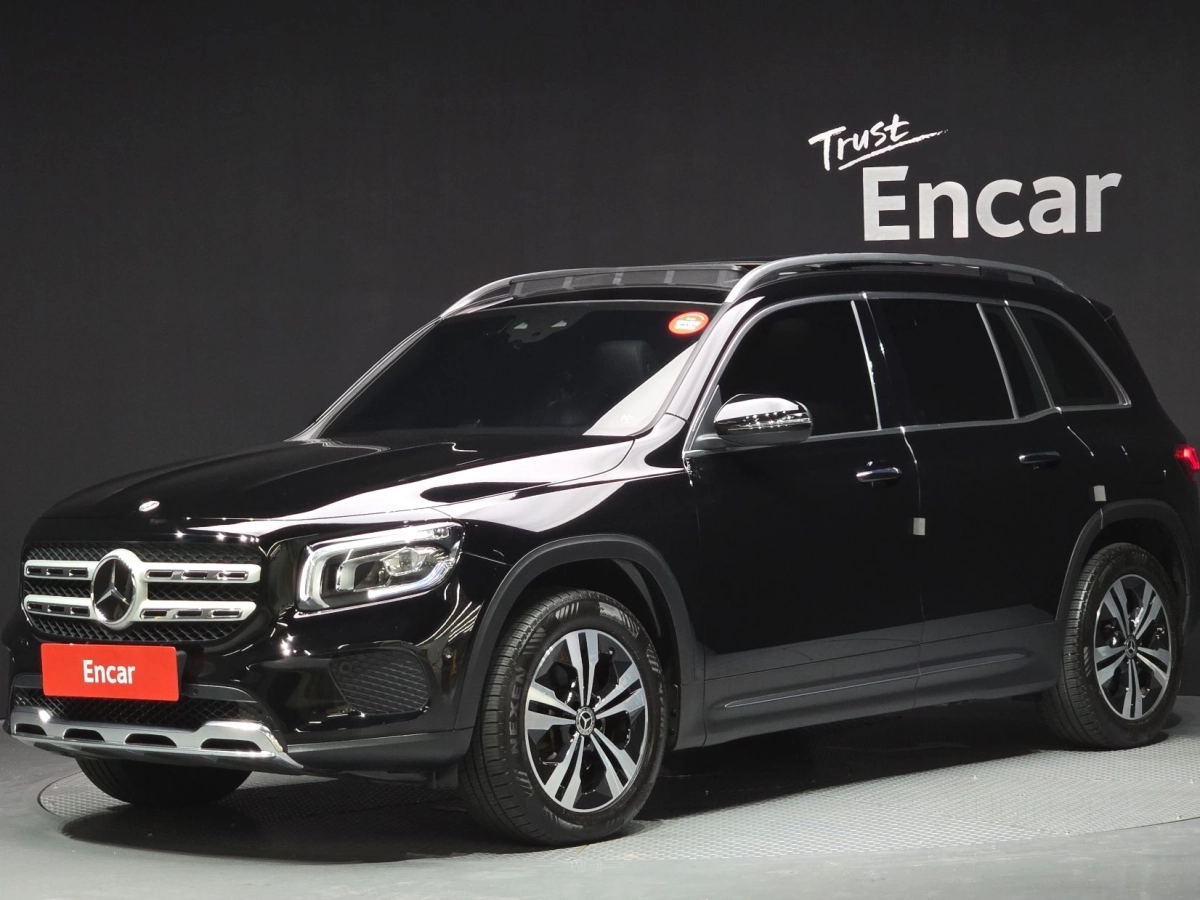 MERCEDES BENZ GLB-CLASS X247  2023