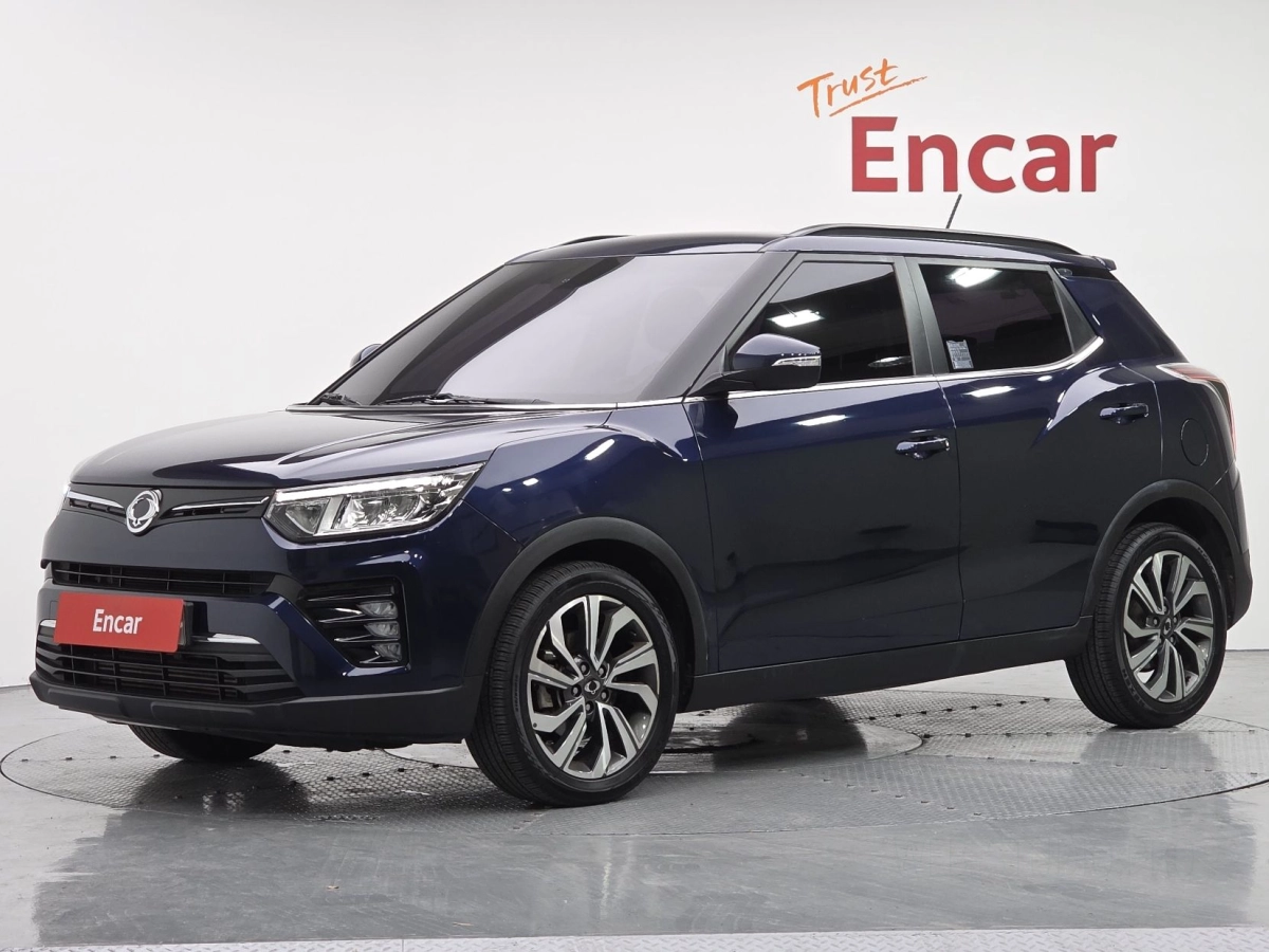 SSANGYONG TIVOLI VERY NEW