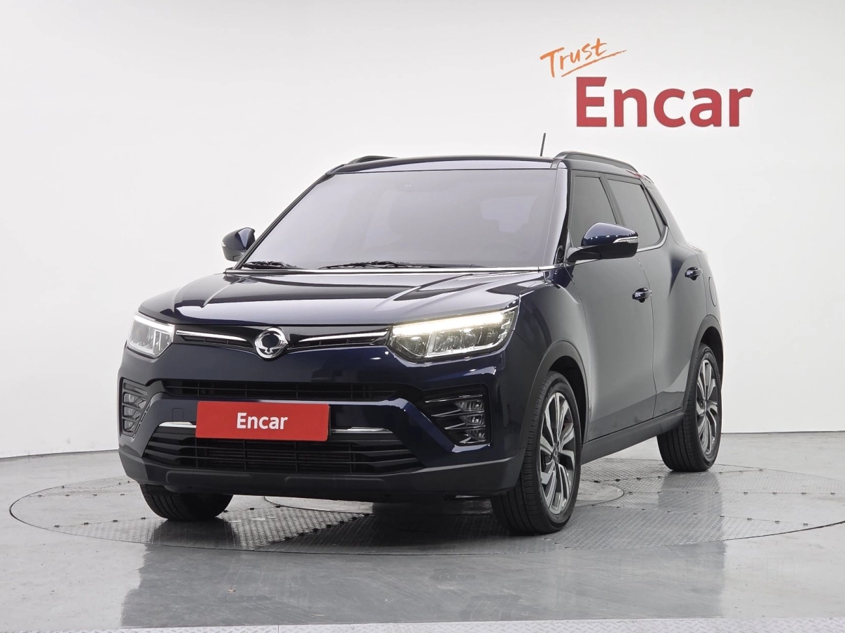 SSANGYONG TIVOLI VERY NEW