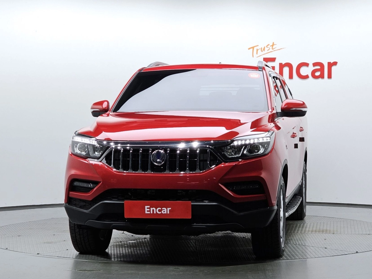 SSANGYONG REXTON SPORTS CAR