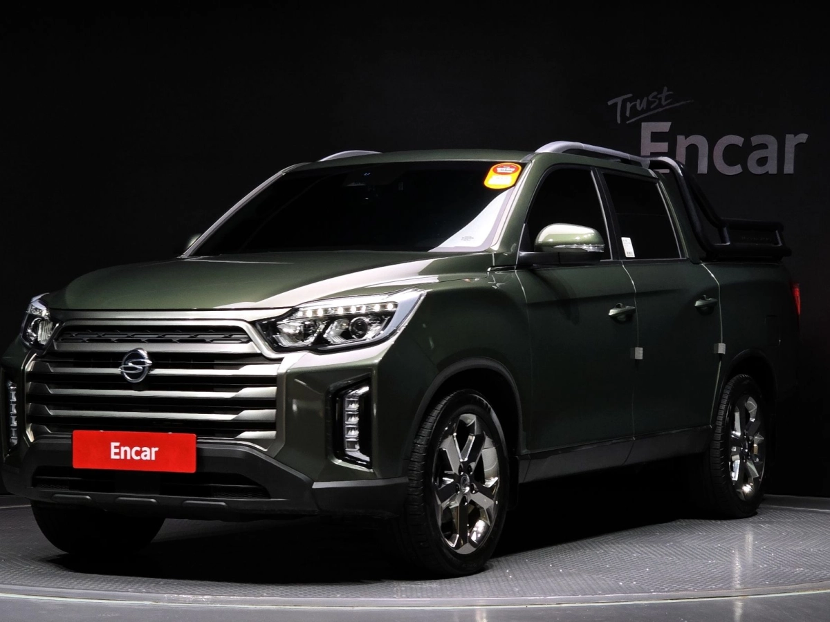 SSANGYONG REXTON SPORTS CAR