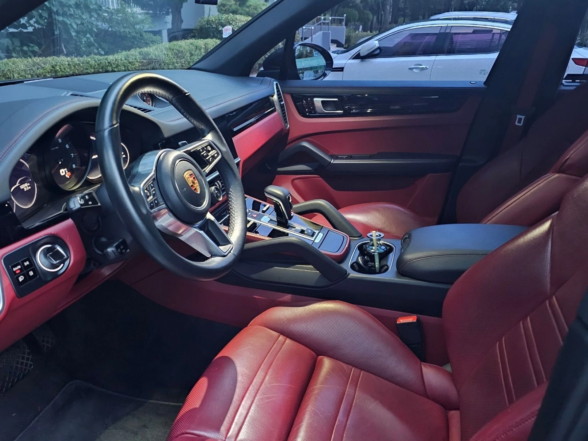 PORSCHE CAYENNE PO536