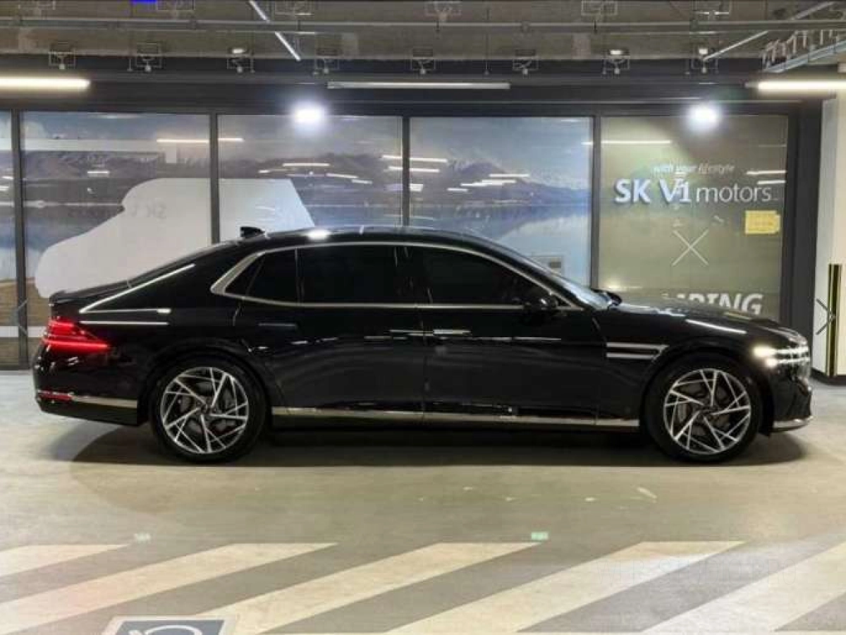 GENESIS G90 RS4