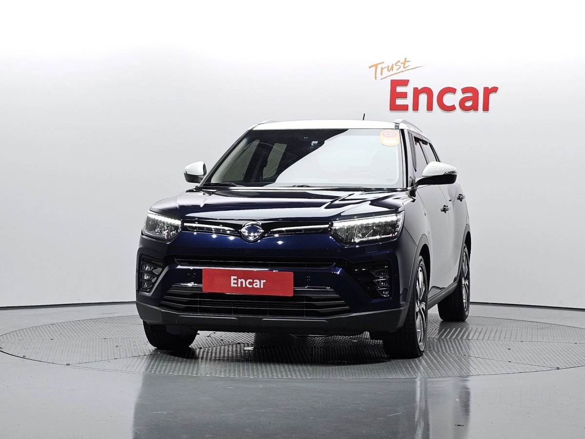 SSANGYONG TIVOLI VERY NEW