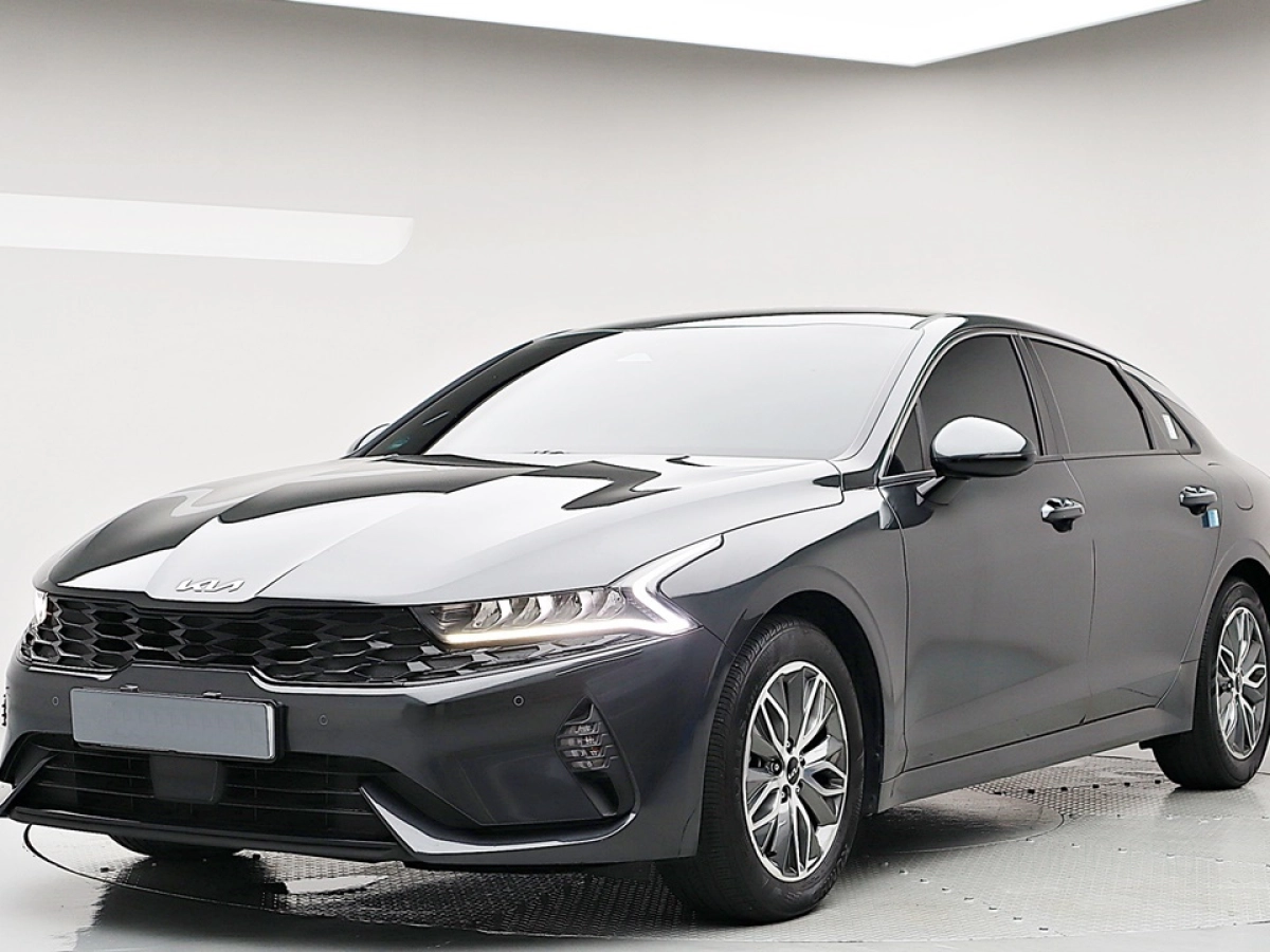 KIA K5 HYBRID  2023