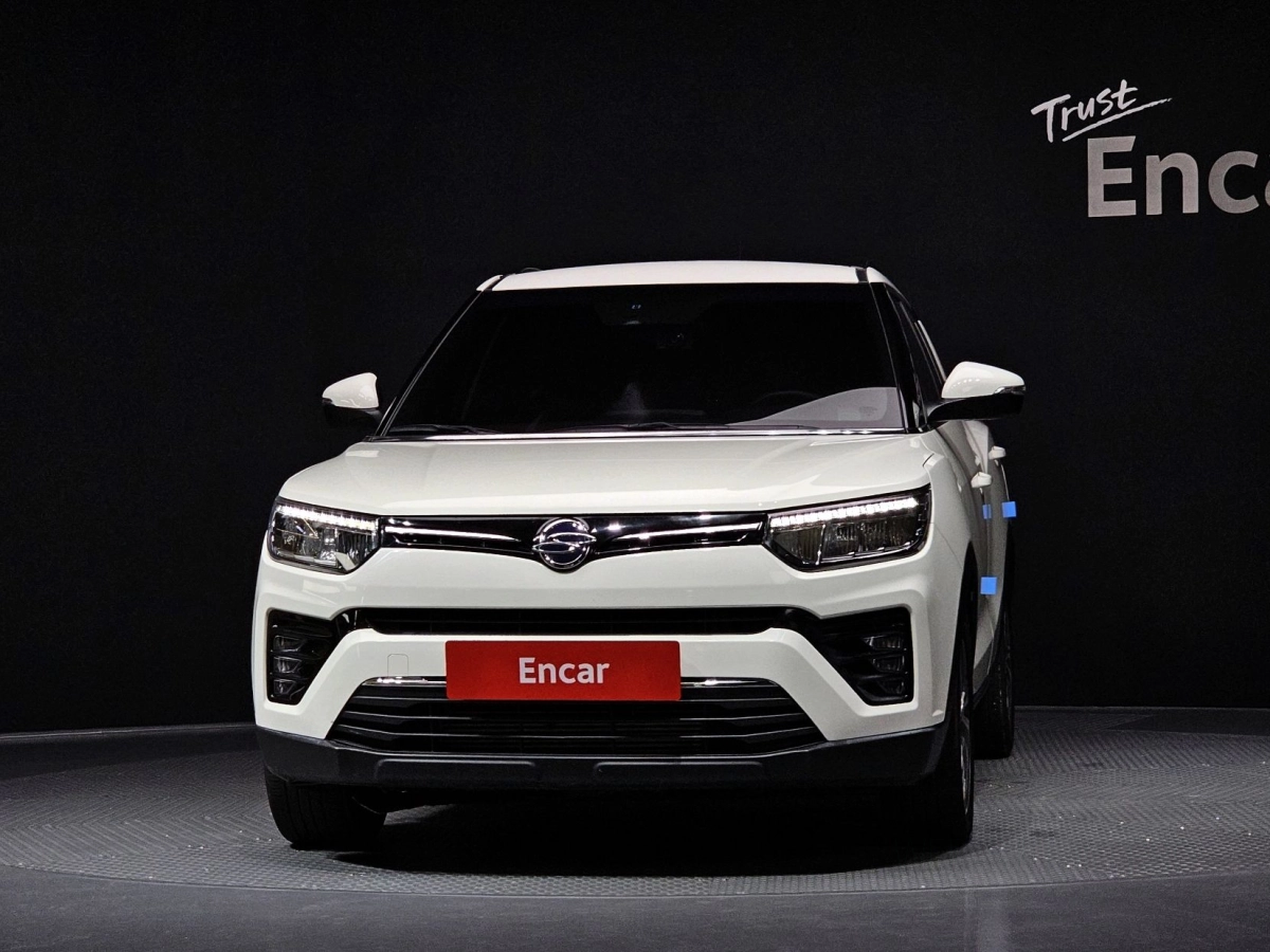 SSANGYONG TIVOLI VERY NEW