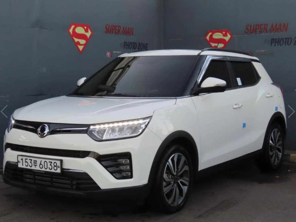 SSANGYONG TIVOLI VERY NEW