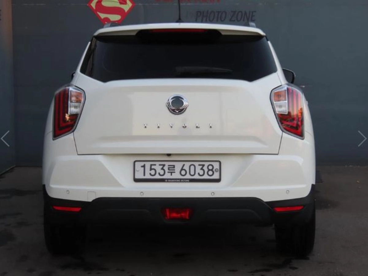 SSANGYONG TIVOLI VERY NEW