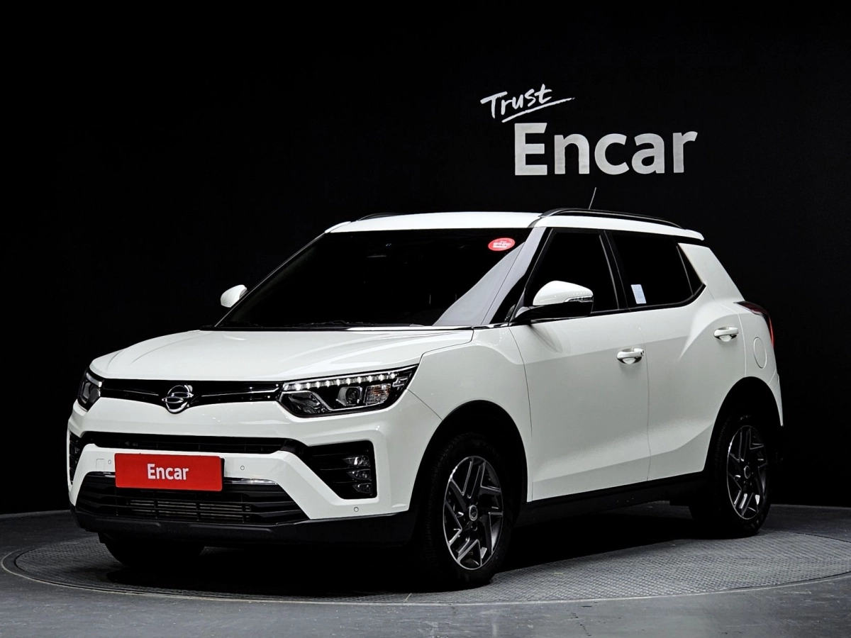 SSANGYONG TIVOLI VERY NEW