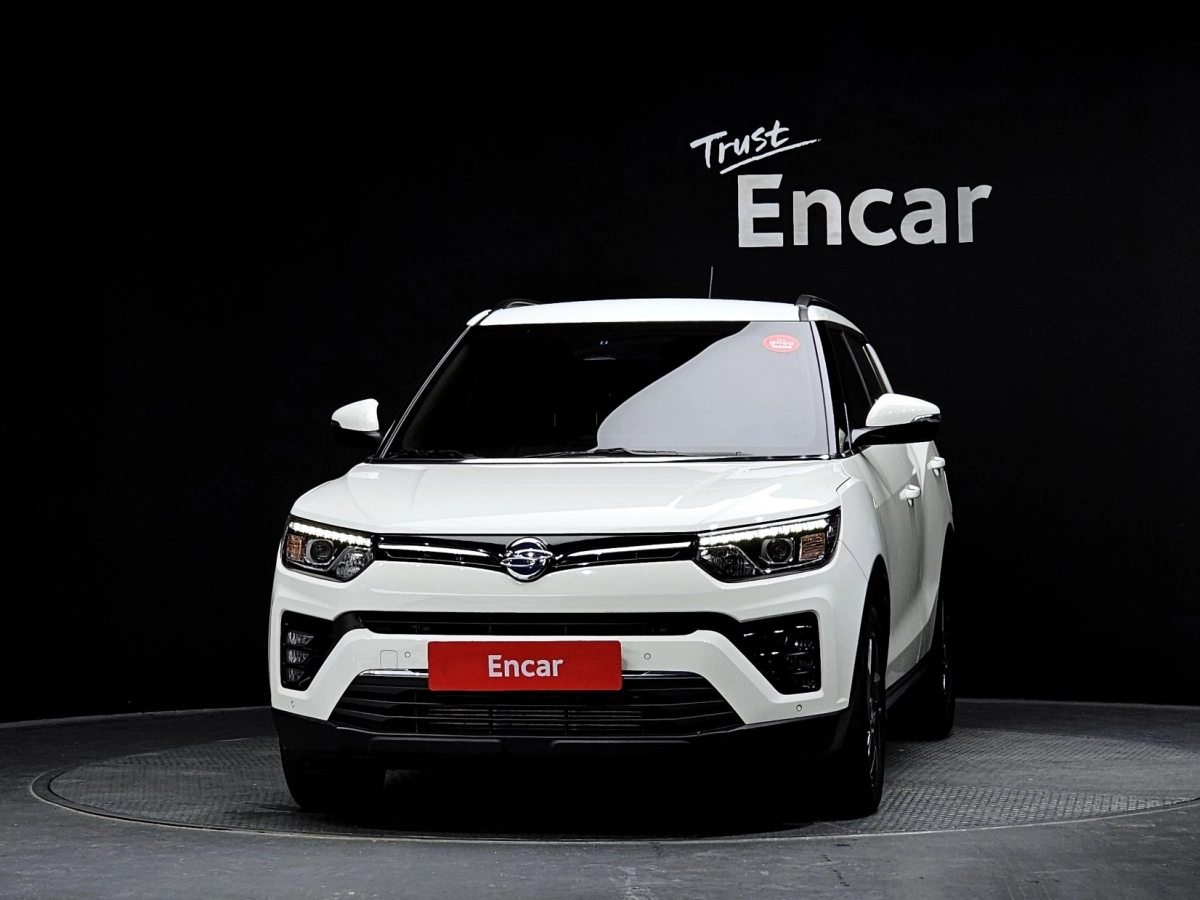 SSANGYONG TIVOLI VERY NEW