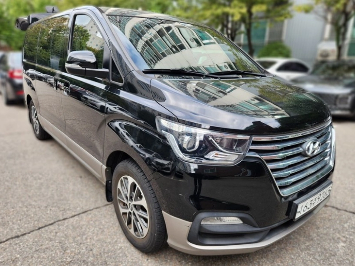 HYUNDAI STAREX GRAND