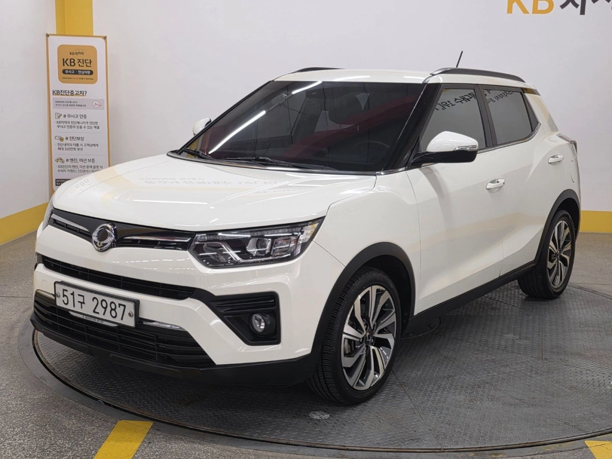SSANGYONG TIVOLI VERY NEW