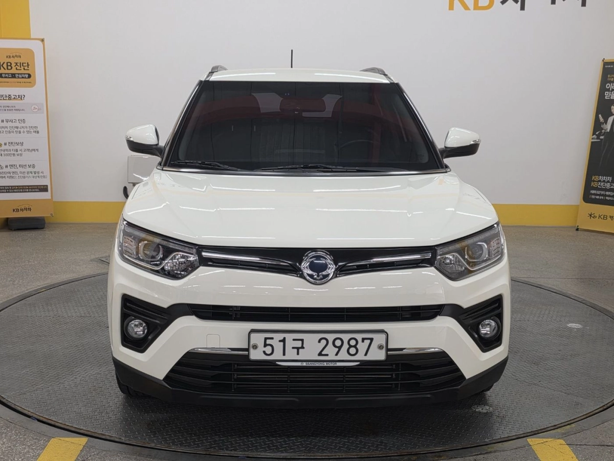 SSANGYONG TIVOLI VERY NEW