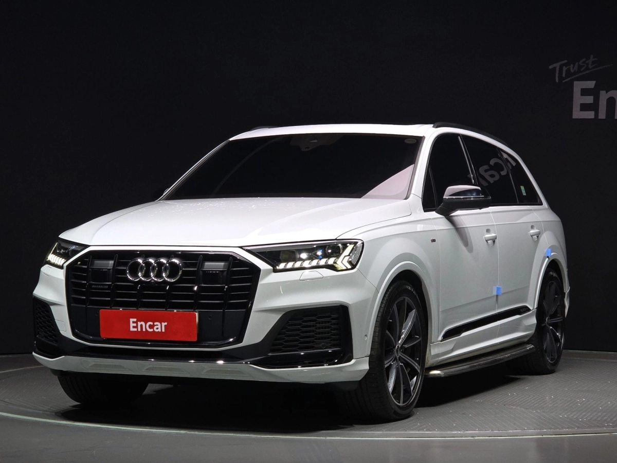 AUDI Q7 4M
