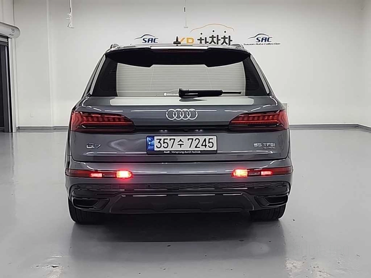 AUDI Q7 4M