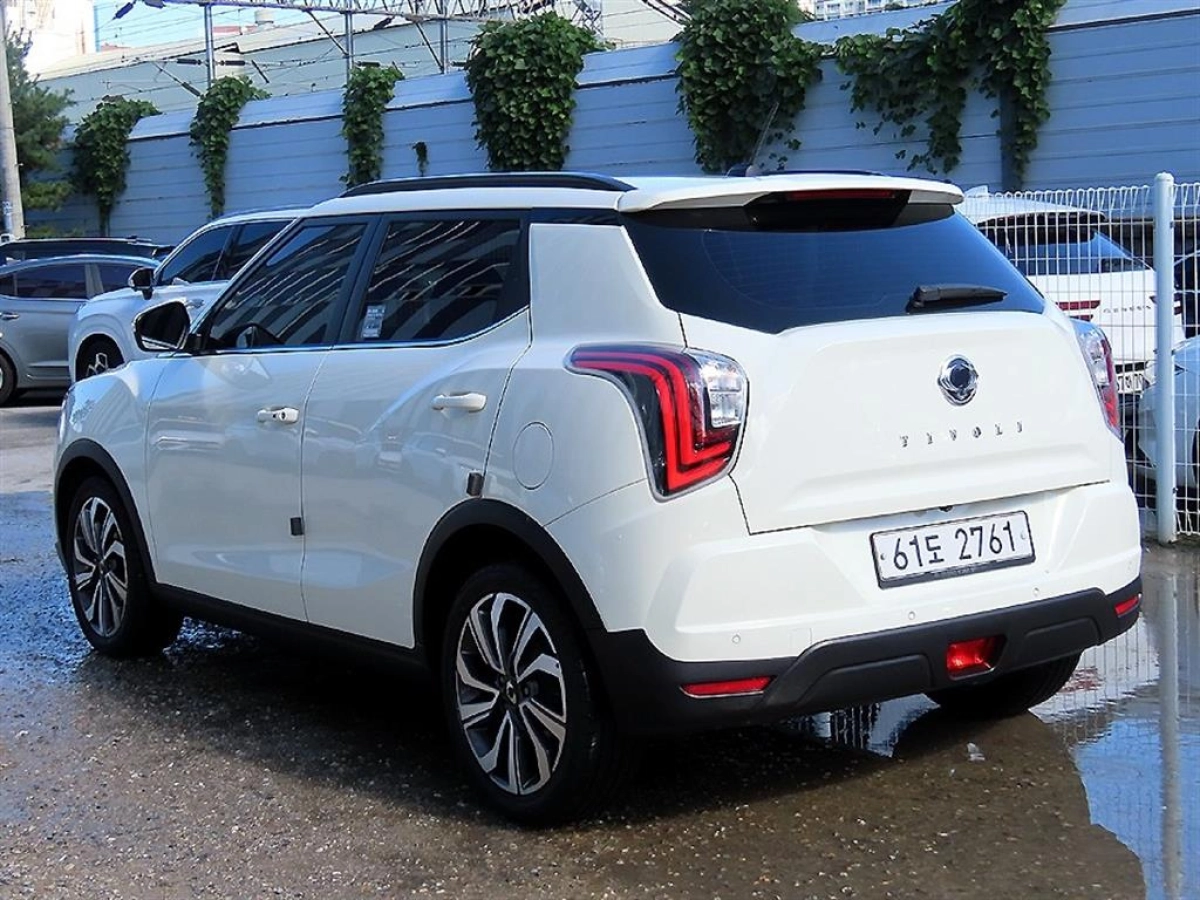 SSANGYONG TIVOLI VERY NEW