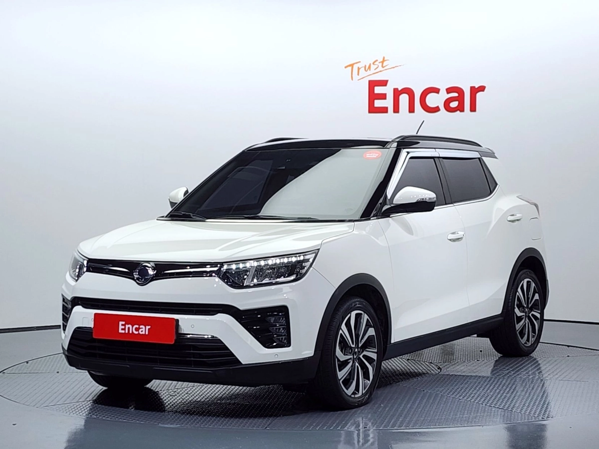 SSANGYONG TIVOLI VERY NEW