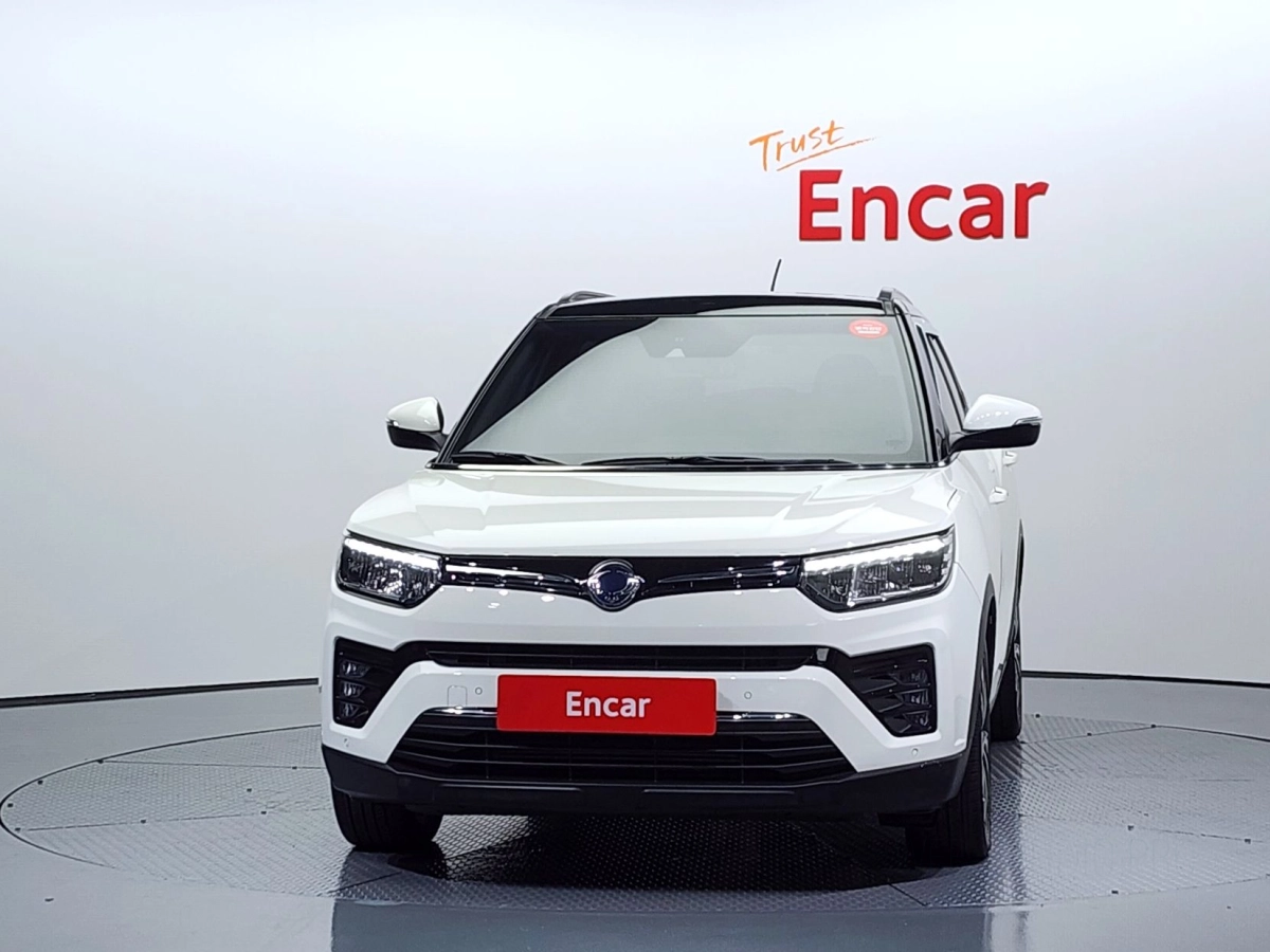 SSANGYONG TIVOLI VERY NEW