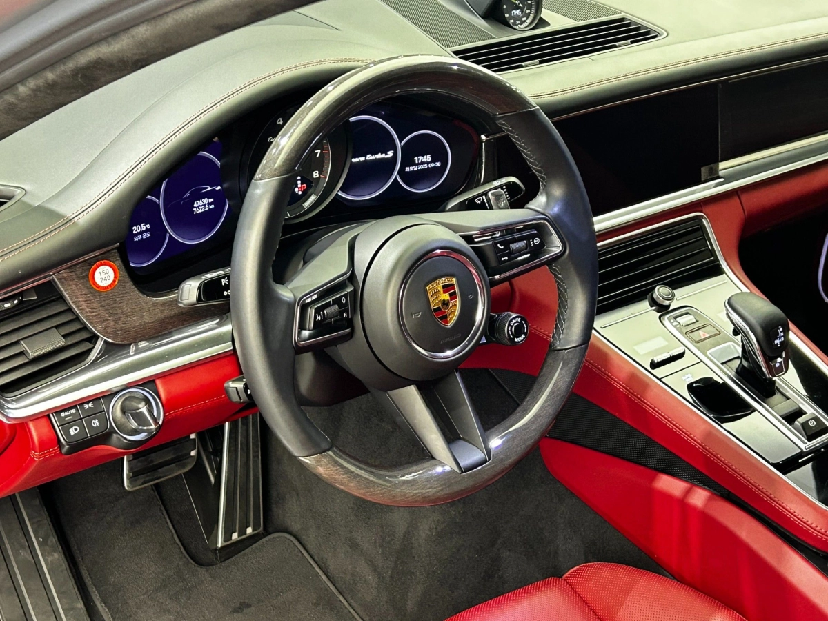 PORSCHE PANAMERA 971