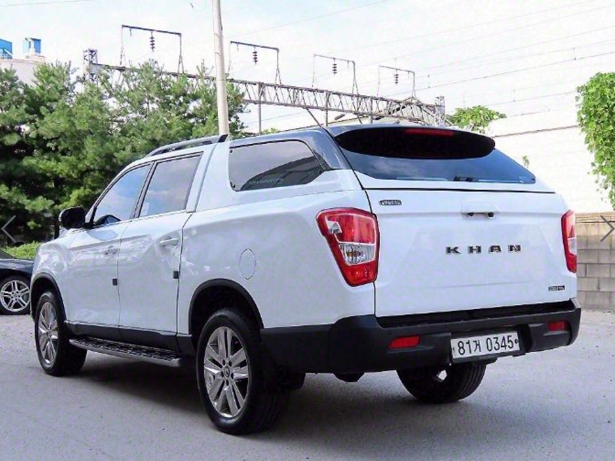 SSANGYONG REXTON SPORTS CAR