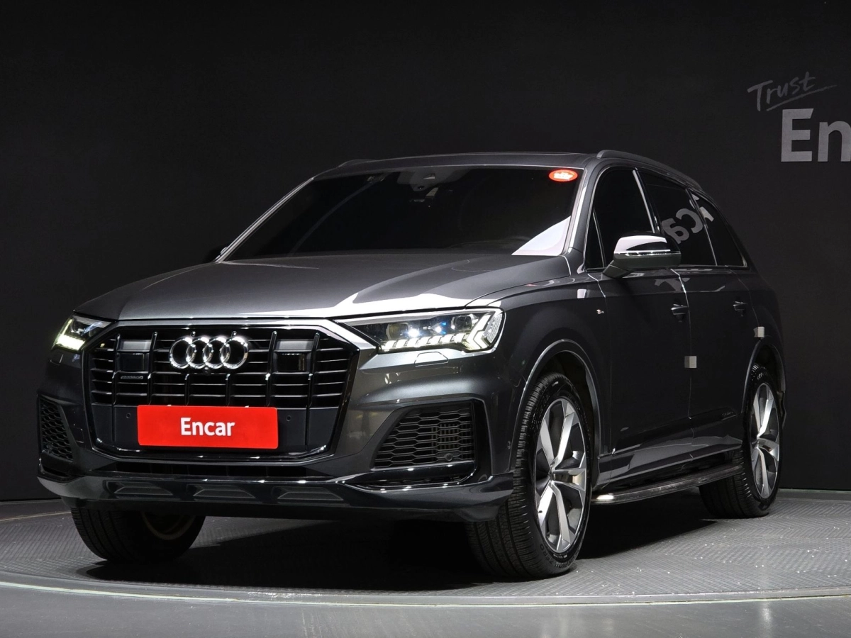 AUDI Q7 4M